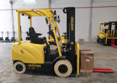 Aragonesa-de-carretillas-contrapesada-electrica-hyster-j2.5ut-028-01