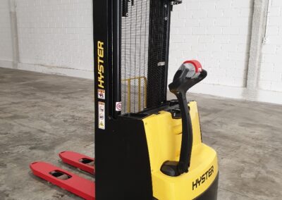 Aragonesa-de-carretillas-apilador-electrico-hyster-s1.2-022-01